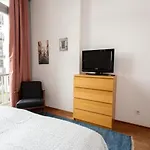Fullhouse - - M14 - Balcony - Smarttv Lägenhet *