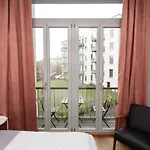 Fullhouse - - M14 - Balcony - Smarttv Lägenhet *
