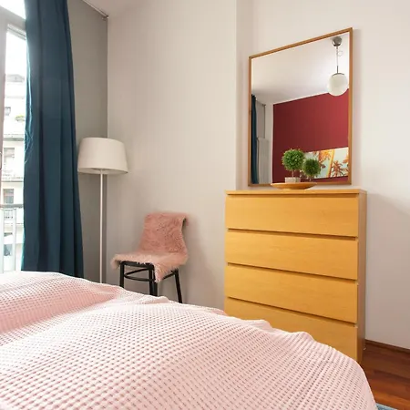Fullhouse - - M14 - Balcony - Smarttv Apartment *