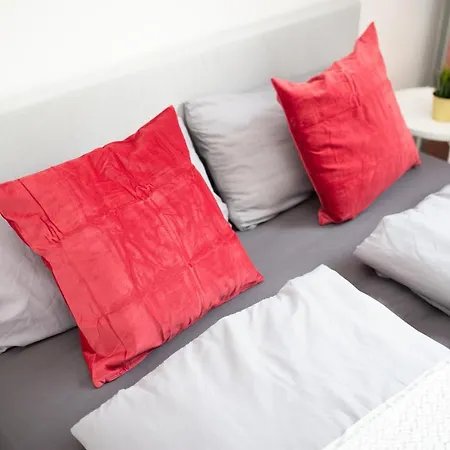 Fullhouse - - M14 - Balcony - Smarttv * Lipsia