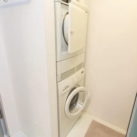 Fullhouse - - M14 - Balcony - Smarttv Lejlighed *