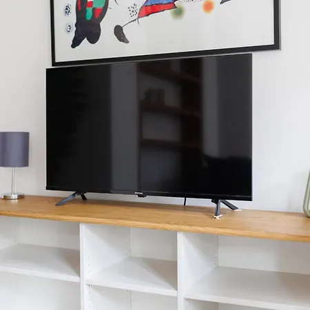 Fullhouse - - M14 - Balcony - Smarttv *