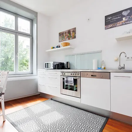 Fullhouse - - M14 - Balcony - Smarttv Appartement