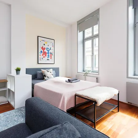 Fullhouse - - M14 - Balcony - Smarttv Appartement