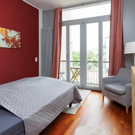 Fullhouse - - M14 - Balcony - Smarttv Appartement *